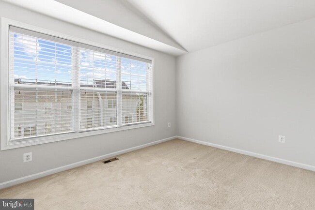 Building Photo - 43247 Loudoun Reserve Dr