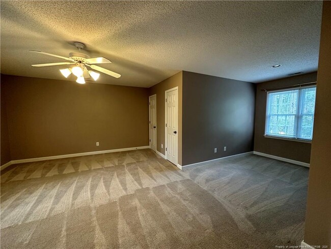 Building Photo - 438 Crown Point