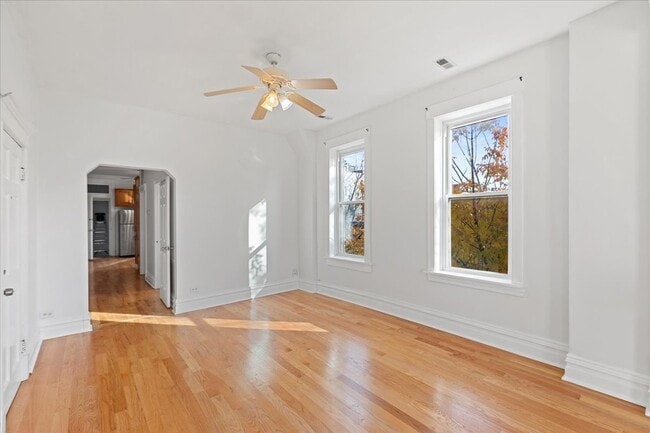 Building Photo - 3268 W Fullerton Ave