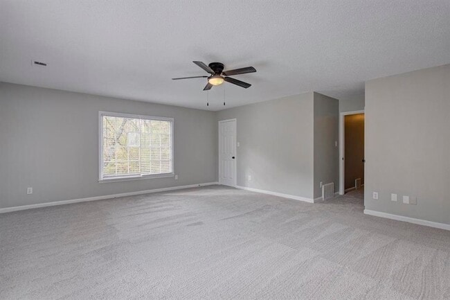 Building Photo - 5707 Chester St