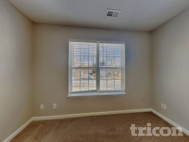 Building Photo - 6231 Creekbrooke Ct