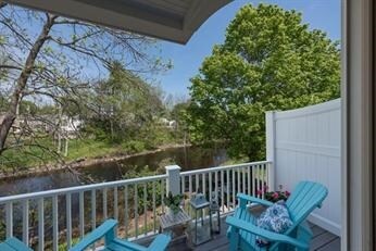 Building Photo - Porches at Exeter