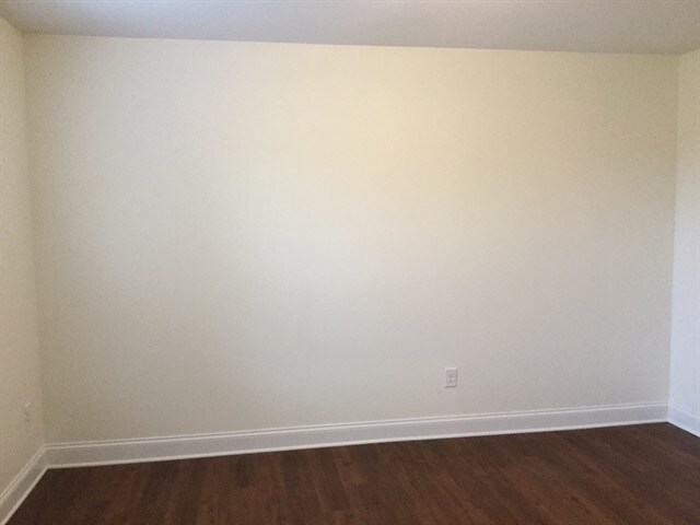Building Photo - 3039 Greenmont Cir