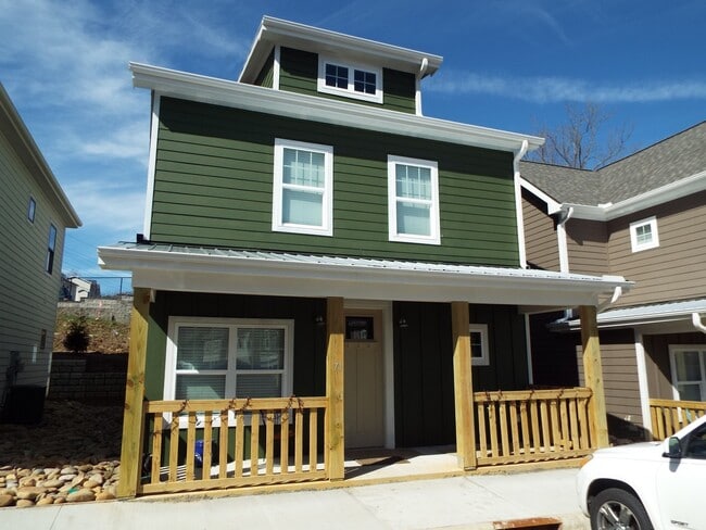 Interior Photo - Landing at Western