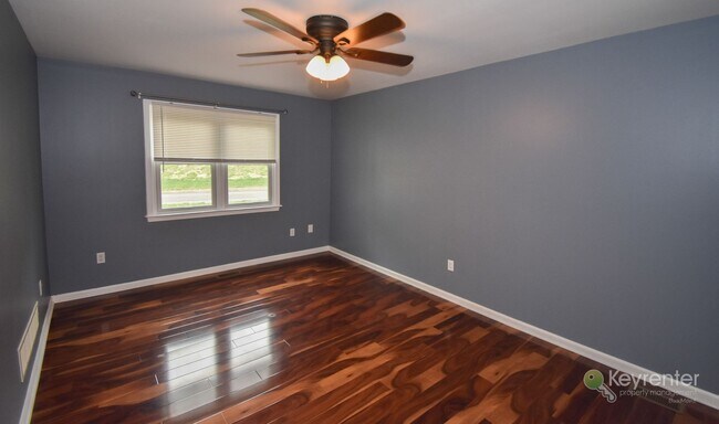 Building Photo - Spacious 2-Bed, 2-Bath Condo in Mill Ridge Community