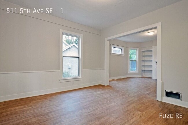 Building Photo - 511 5th Ave SE