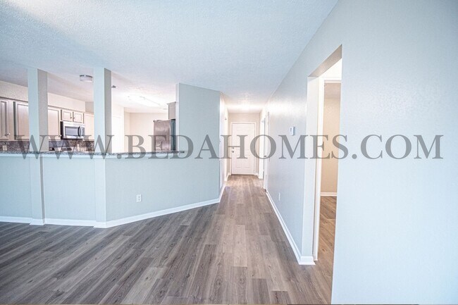 Building Photo - 5365 Tallowwood Terrace