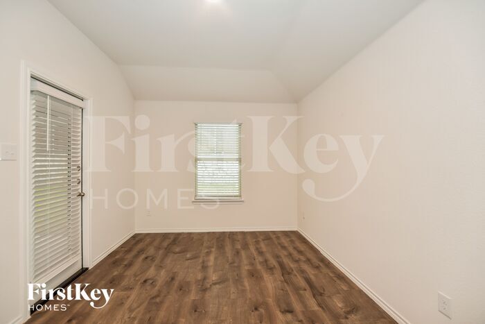 Building Photo - 3338 Everly Dr
