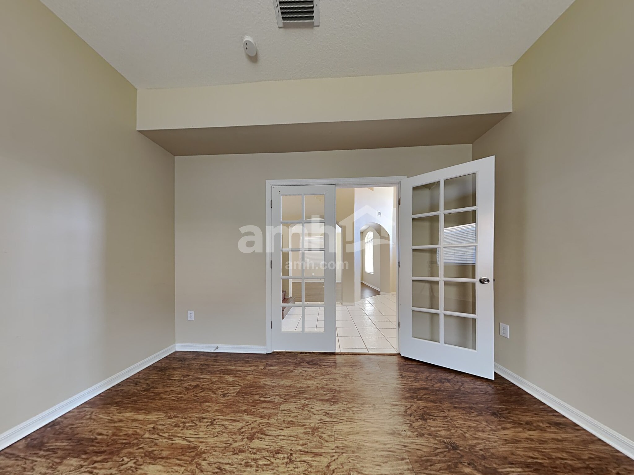 Building Photo - 10910 Lakeside Vista Dr