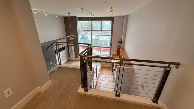 Building Photo - EPIC REA- Amazing SOMA Loft w/View - 1 BR/1.5 BA, Parking, Storage