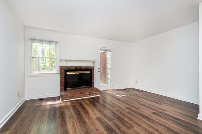 Building Photo - 5541 Kaplan Dr
