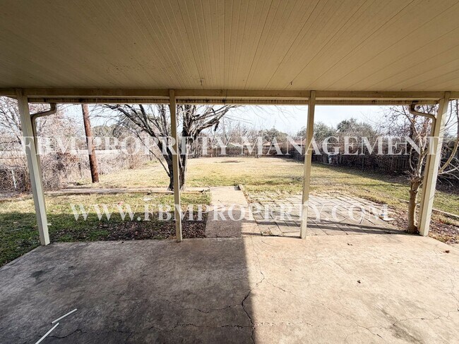 Building Photo - 549 N 62nd St