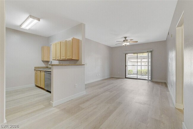 Building Photo - 8000 W Badura Ave