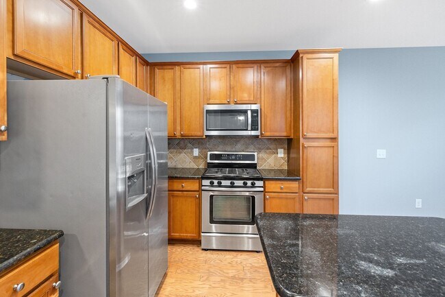 Building Photo - 3 Bed 2.5 Bath Home located in Heritage Hills, Wake Forest