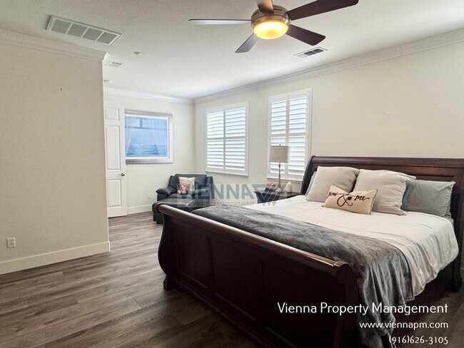 Building Photo - 2169 Mount Errigal Pl