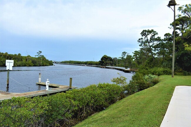 Building Photo - 2502 SE Anchorage Cove