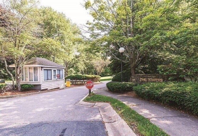 Building Photo - 250 Hammond Pond Pkwy