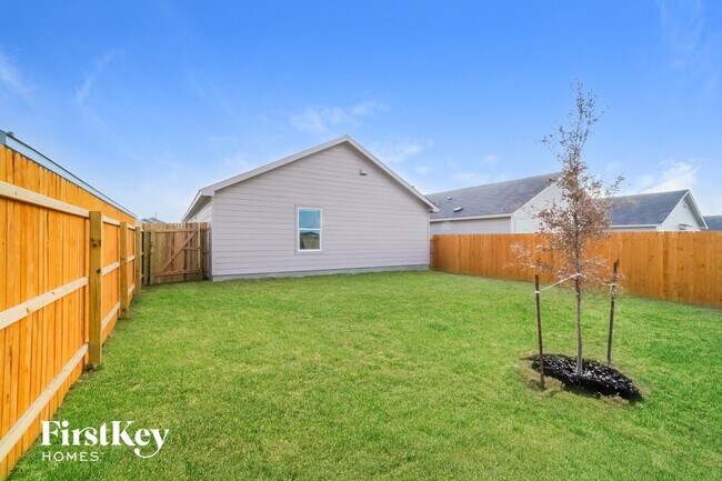 Building Photo - 10783 Prusiner Dr