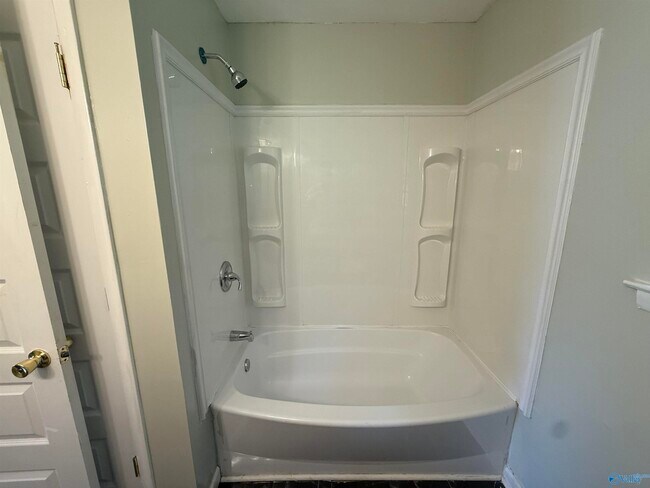 Building Photo - 5020 Ortega Cir NW