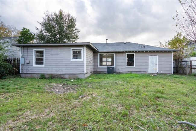 Building Photo - 5851 Southtown St