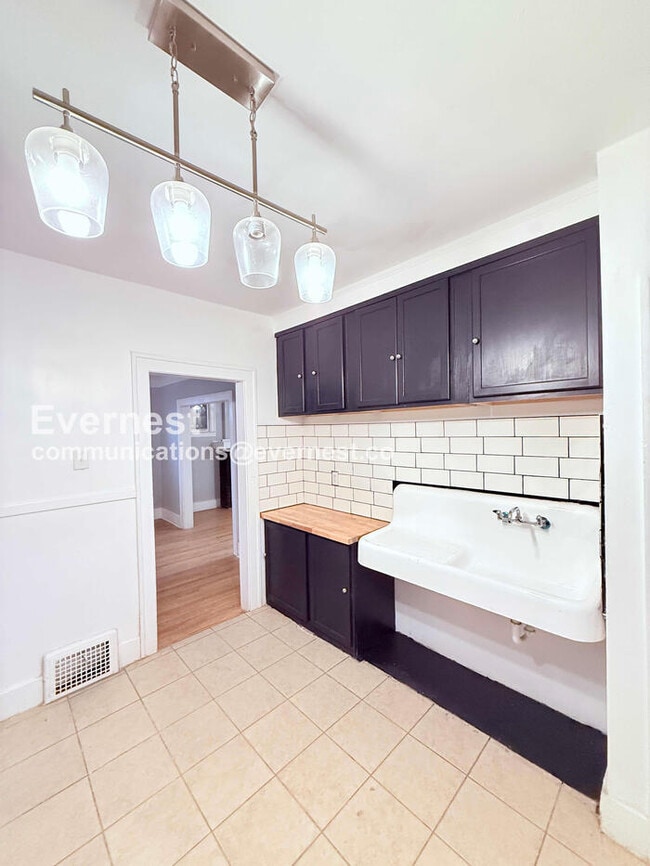 Building Photo - 12701 Northlawn St