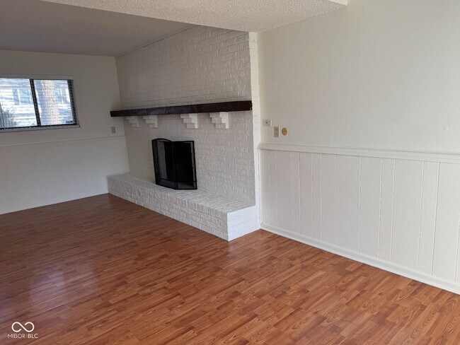 Building Photo - 7607 Home Dr