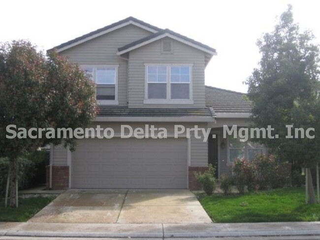 Primary Photo - Beautiful Elk Grove home close to schools ...