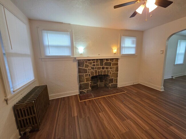 Building Photo - Efficacy apartment for rent in Clariton Pa
