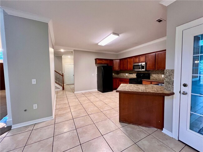 Building Photo - 564 S Pierremont Dr