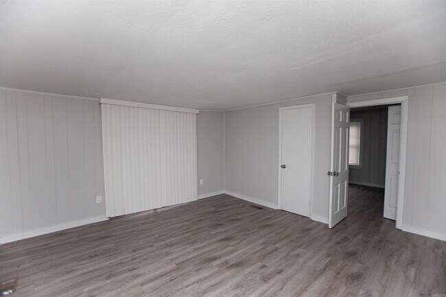 Building Photo - 301 Boggs St