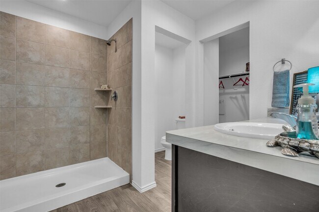 Building Photo - 14129 Upper Gardenia Ln