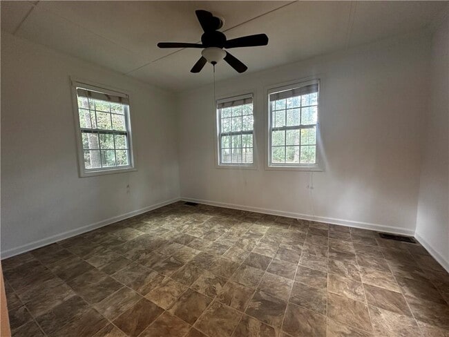Building Photo - 2536 Country Lake Cir