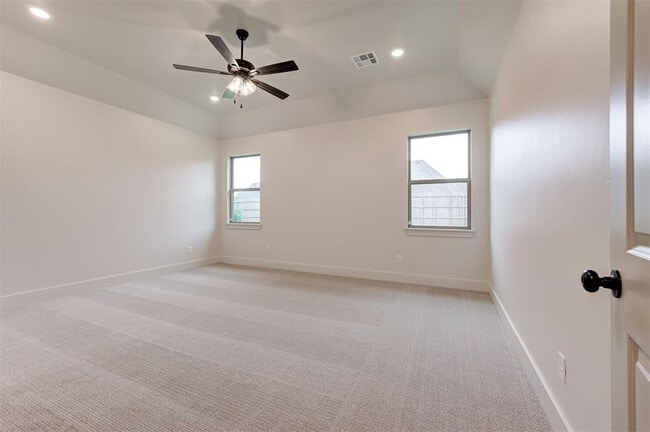 Building Photo - 4616 Maple Rdg Dr