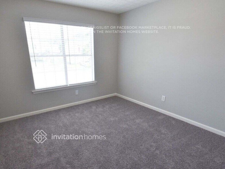 Building Photo - 821 Lorraine Ln