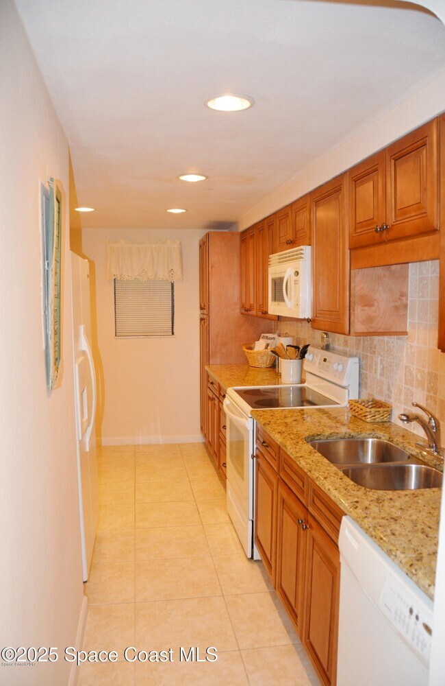 Building Photo - 500 Palm Springs Blvd