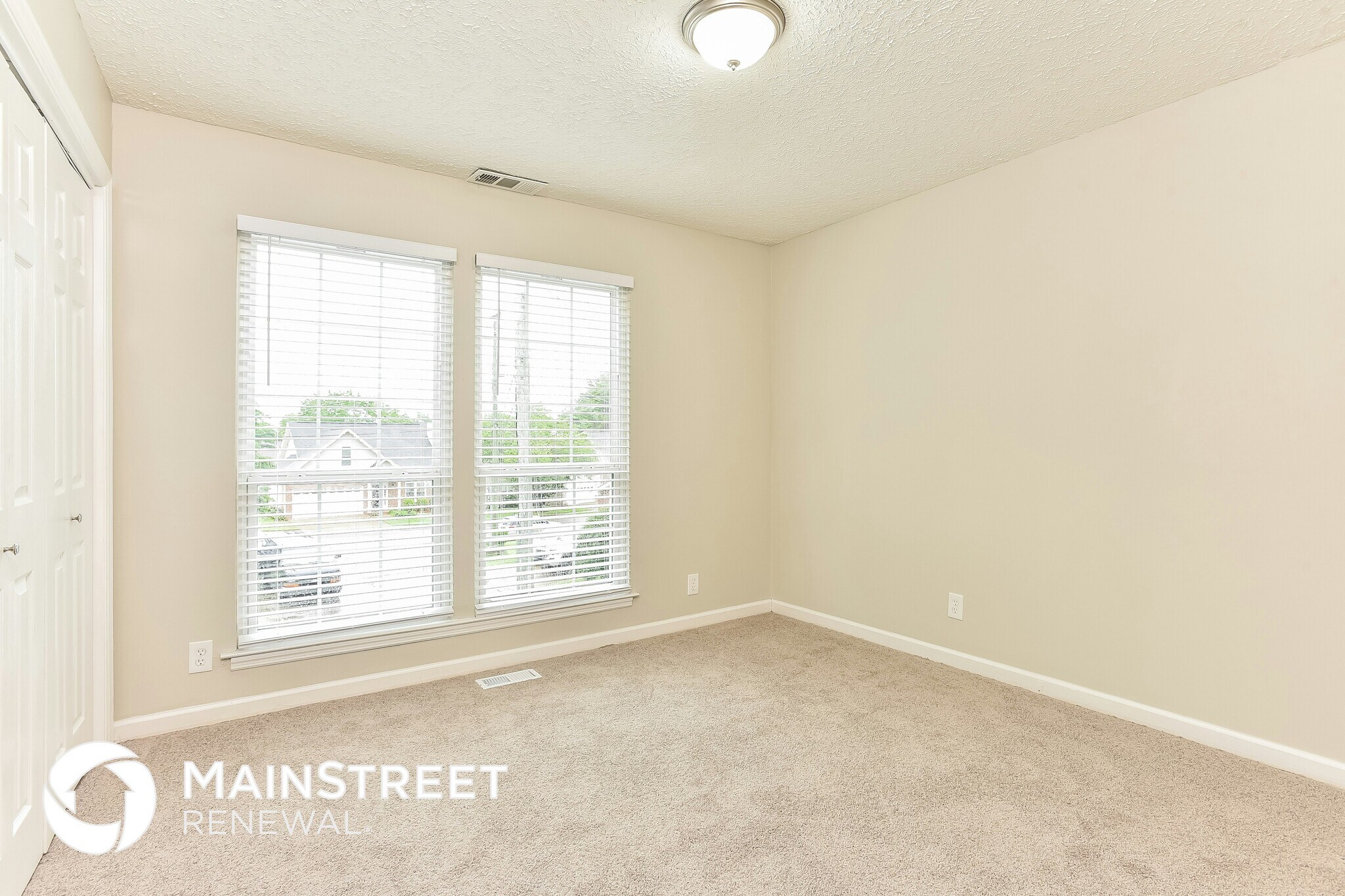 Building Photo - 904 Conway Ln