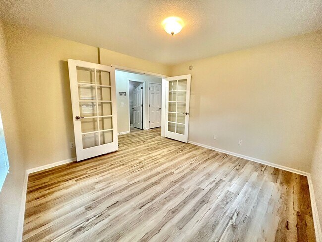 Building Photo - Welcome to your Dream Home!