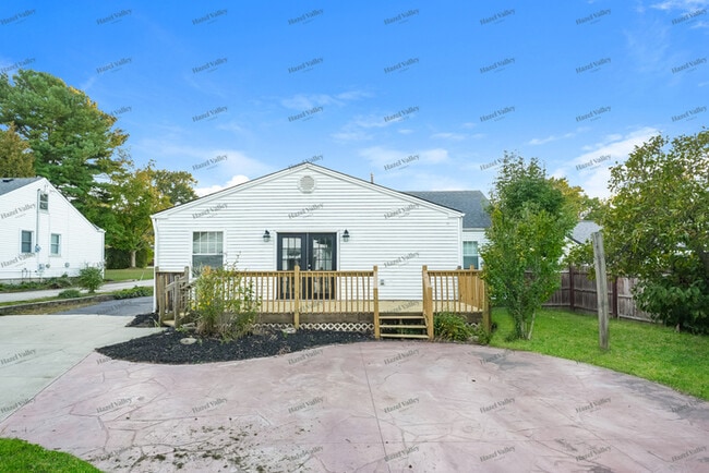 Building Photo - 2797 Stark Dr