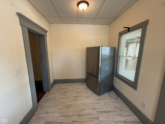 Building Photo - 640 E Seminary St