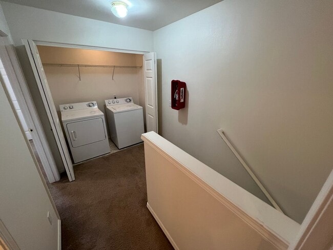 Building Photo - Spacious 2 Bed, 1.5 Bath in CDA!