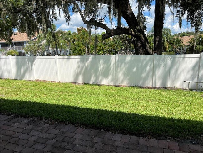 Building Photo - 4850 Poolside Dr