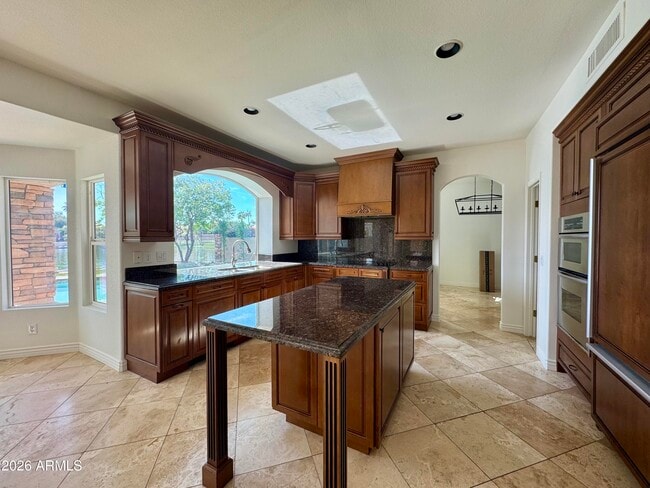 Building Photo - 3339 E Tanglewood Dr