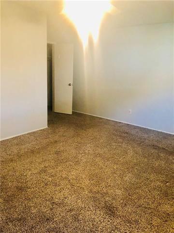Building Photo - 4425 Mayflower Dr