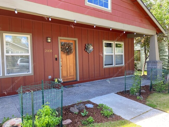 Building Photo - Charming Updated Home in Bend’s Old Farm D...