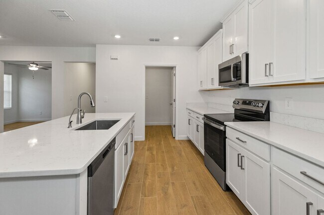 Building Photo - 10721 Gable Dig Lp