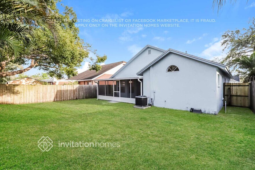 Building Photo - 10914 Kenbrook Dr