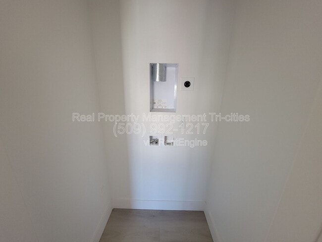 Building Photo - 6708 Dradie Pl