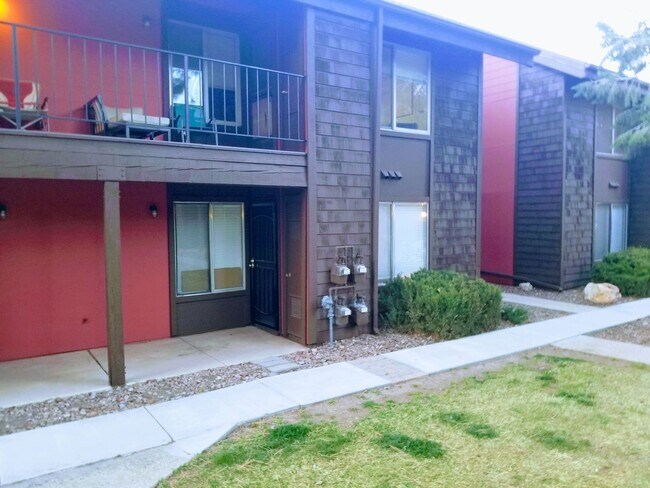 Building Photo - 1 Bed, 1 Bath. Condo! Next to the Heart of NAU Campus!  - Students & Cats OK!! NO Dogs! Avail. Ma...
