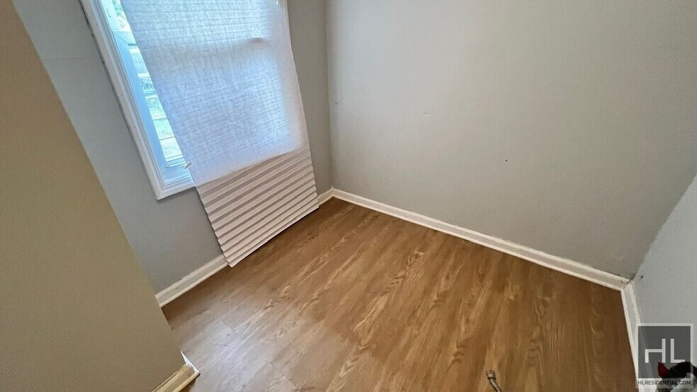 Building Photo - NORTH BURGHER AVENUE