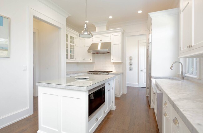 Building Photo - 20 Lighthouse Ln